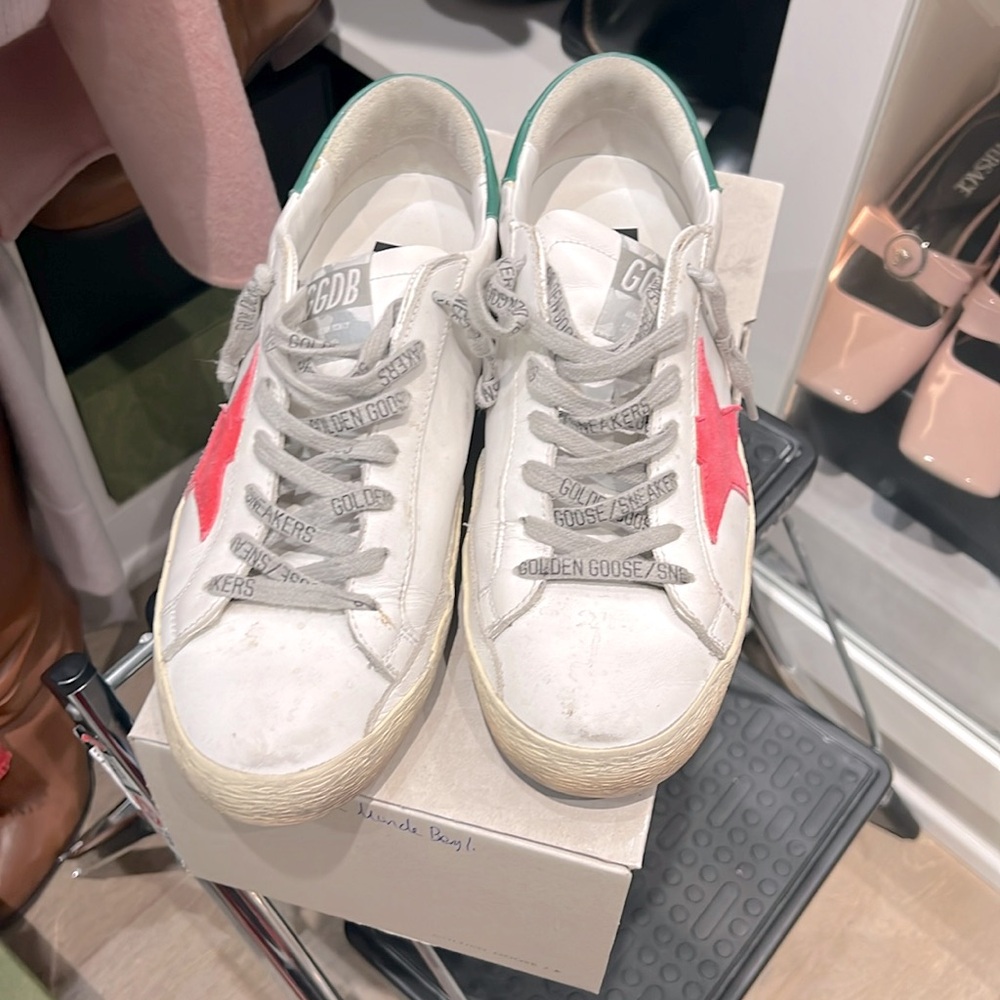 Golden goose sneakers. Pristine condition. Size 40. - Picture 3 of 12